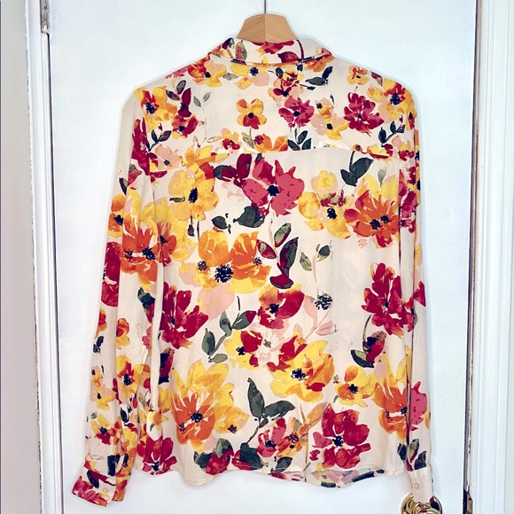 🌸ICHI🌸 Floral Blouse - Picture 2 of 3